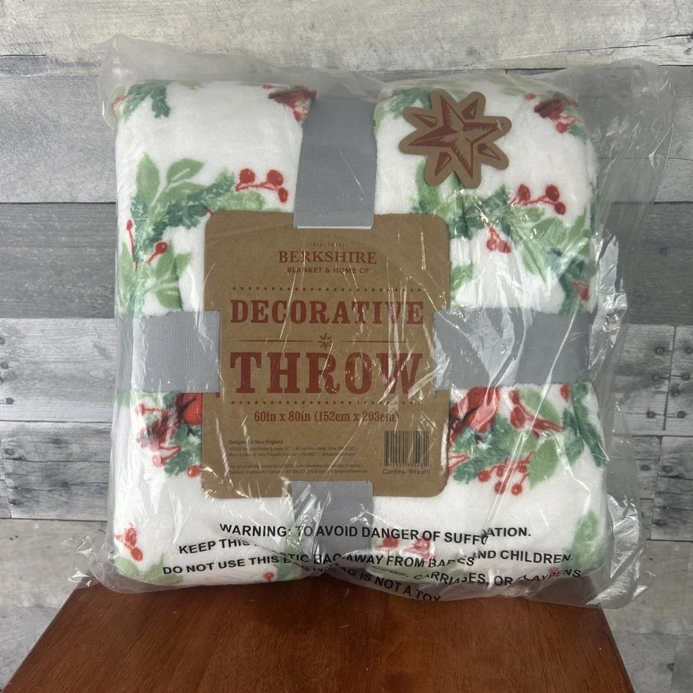 Berkshire Red Cardinal Bird Fleece Throw Blanket Christmas Holiday 60x80 New